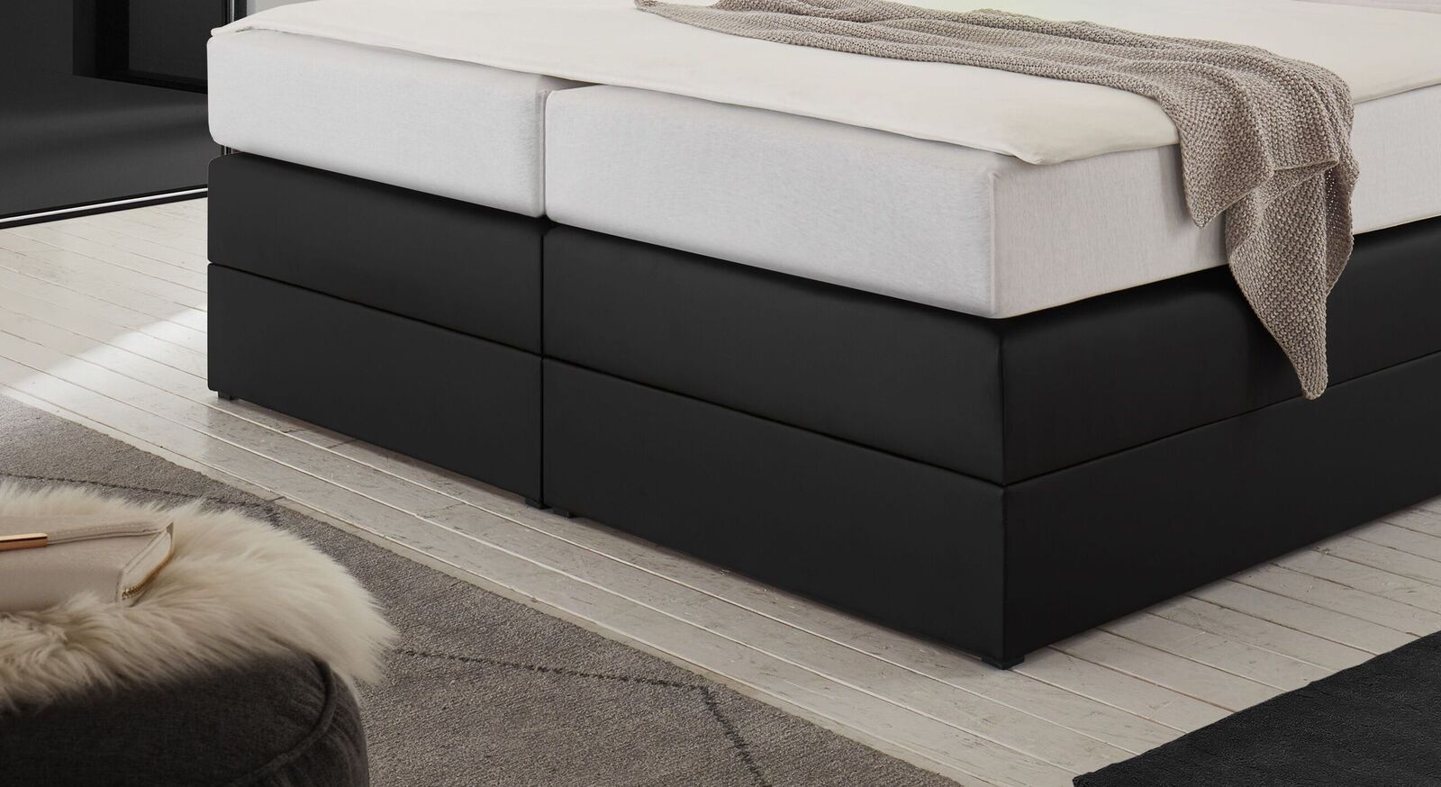 Mit Bettkasten, Box und Matratze erreicht das Boxspringbett eine komfortabel Liegehöhe von 60 cm.
