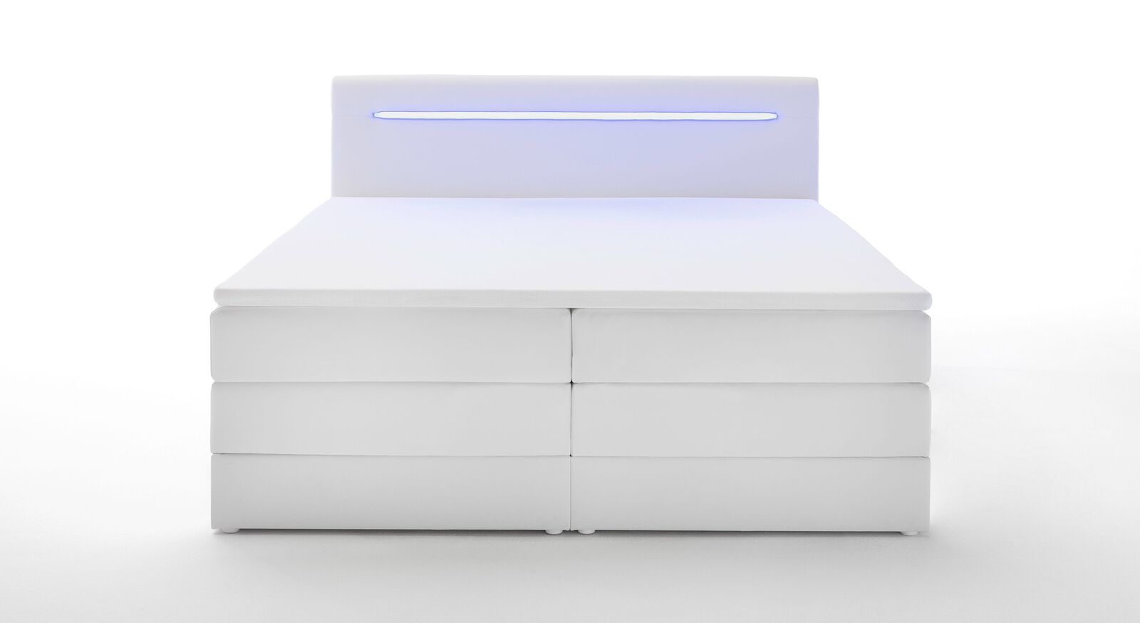 Das außergewöhnliche Boxspringbett "Tarasco" bettet Sie mit einer Liegehöhe von 65 cm (inkl. Matratze und Topper).