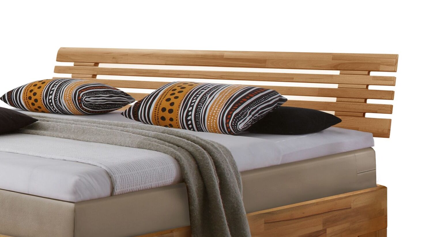 Das schöne Sprossenkopfteil bildet ein Highlight des Boxspringbettes "Sardinien".