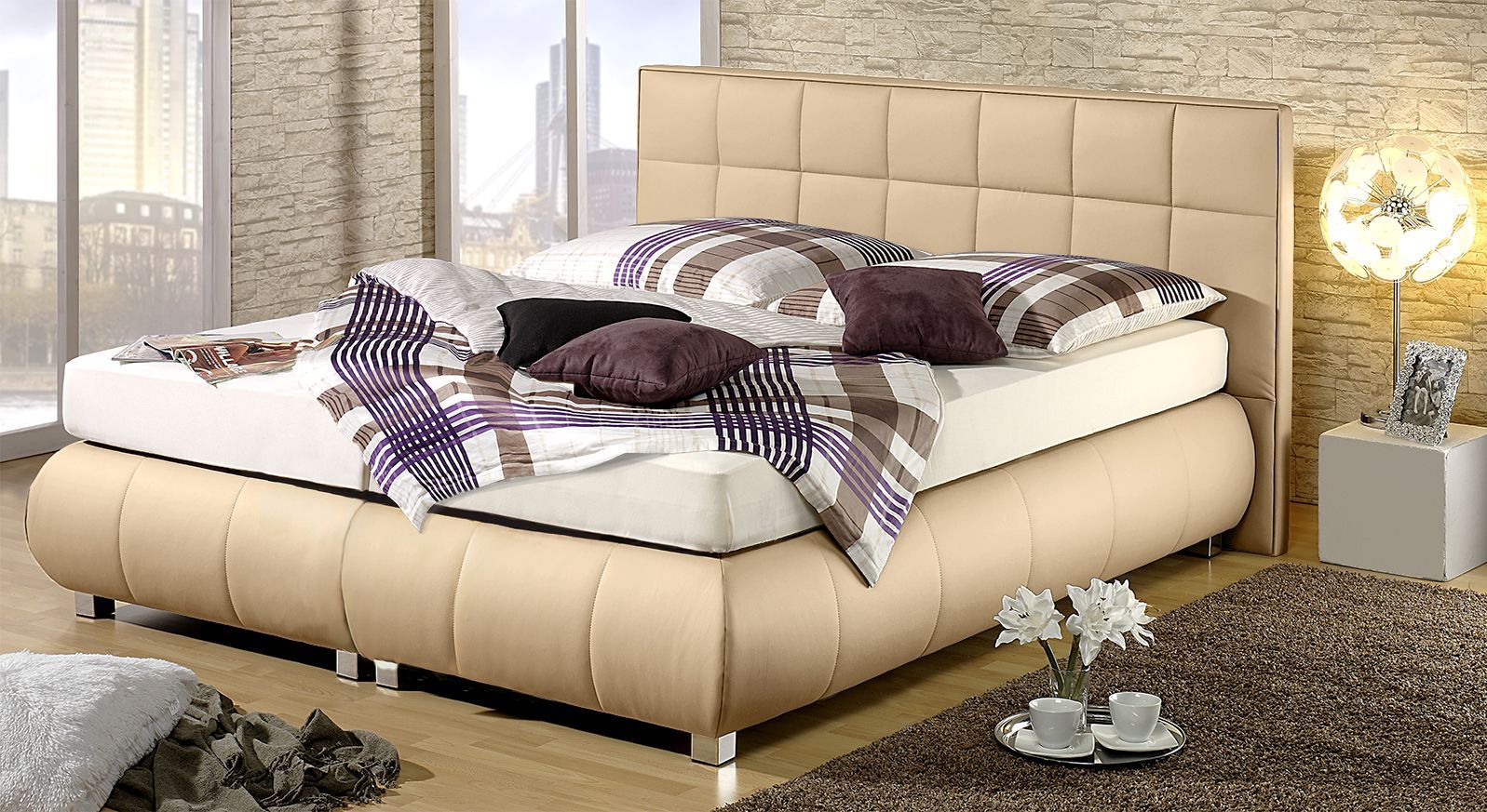 Mit dem sandfarbenem Bett "Seattle" schlafen Sie jede Nacht wie im Urlaub.