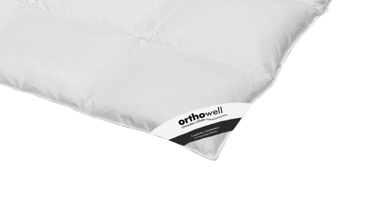 Mit der exklusiven Daunen-Bettdecke der Marke orthowell erhalten Sie ein Qualitätsprodukt, das in Deutschland gefertigt wird.