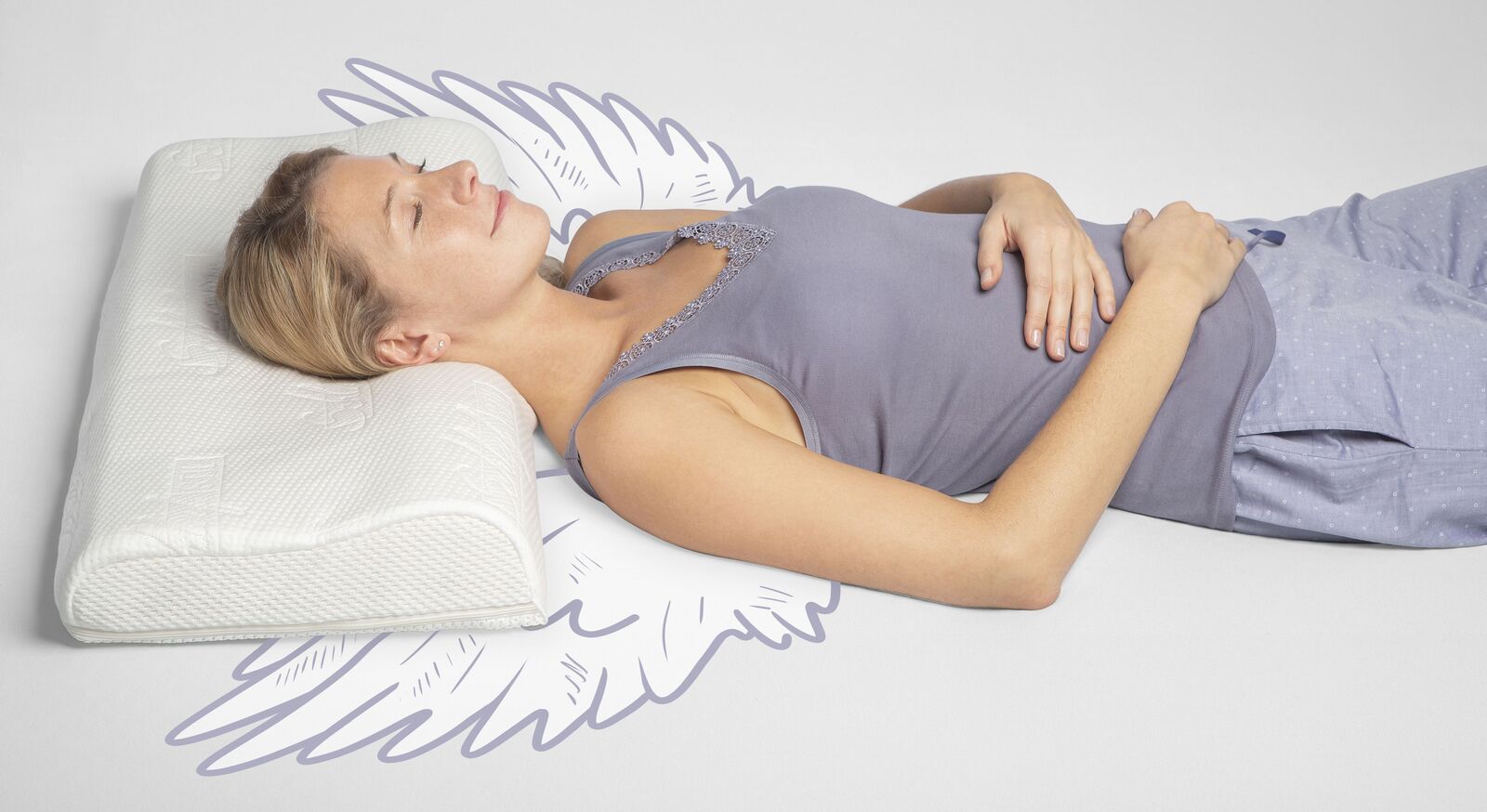 Genießen Sie erholsame Nächte auf Ihrem neuen SCHLAFSTIL Naturlatex-Nackenstützkissen "S800L" – hier in der Ausführung Soft.