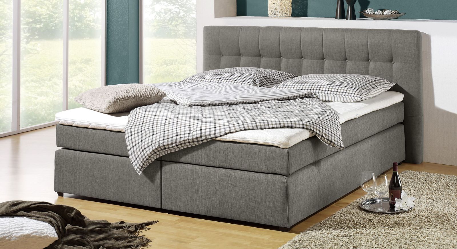 In der Bezugsauswahl an melierten Webstoffen steht Ihnen die klassische Farbe Grau zur Auswahl.