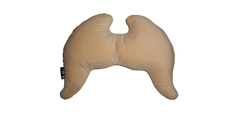 Gefl&uuml;geltes MeroWings-Kissen "Joy" Sand mit abnehmbarem, waschbarem Samtbezug in Beige.