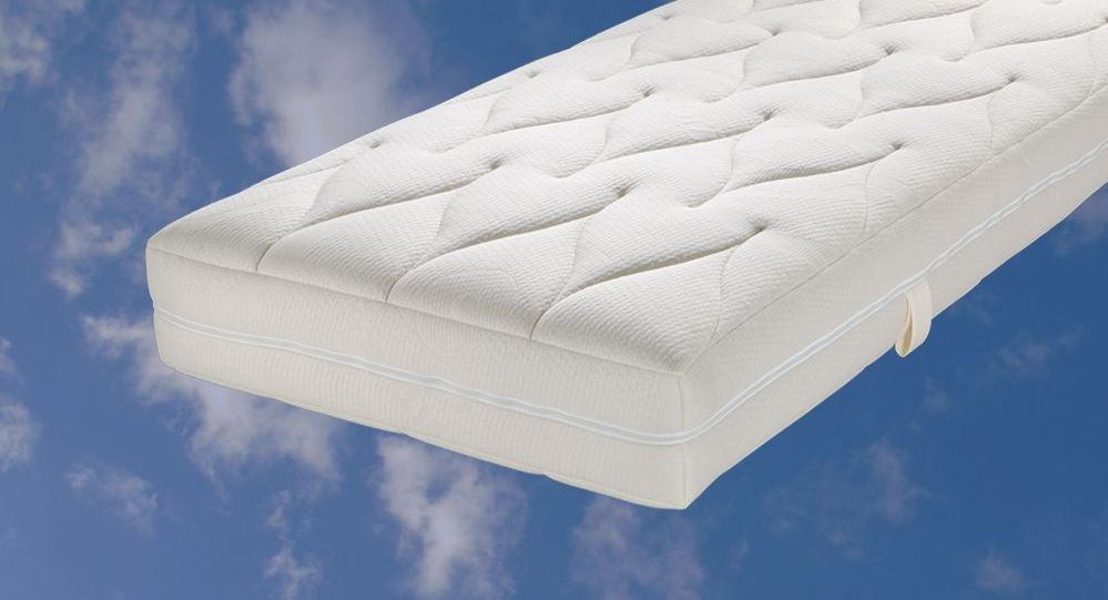 Unvergleichlich weiche und anpassungsf&auml;hige Naturlatex-Matratze "Pure Green NL" mit sieben Zonen.