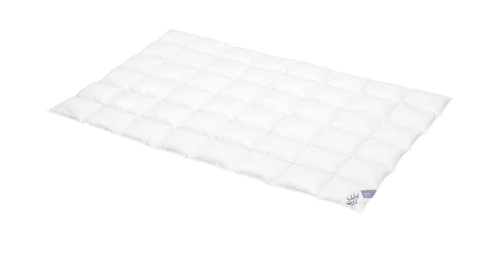 Die SCHLAFSTIL Bettdecke "D500" medium ist mit 100% Daunen bef&uuml;llt und eignet sich hervorragend als leichte Ganzjahresdecke.