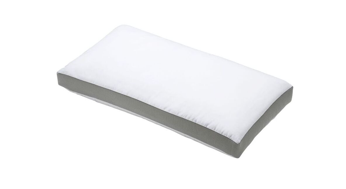 Optimal f&uuml;r Personen mit breiten Schultern: das SCHLAFSTIL Daunen-Nackenst&uuml;tzkissen "S700" mit 8 cm Au&szlig;ensteg.