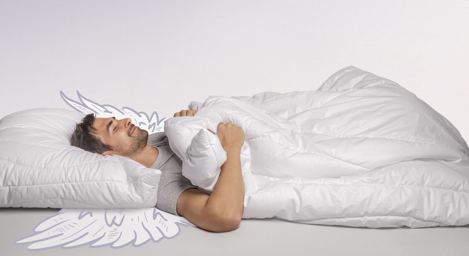 Die angenehme SCHLAFSTIL Markenfaser-Bettdecke "F300" warm sorgt im Winter f&uuml;r einen perfekten Schlafkomfort.