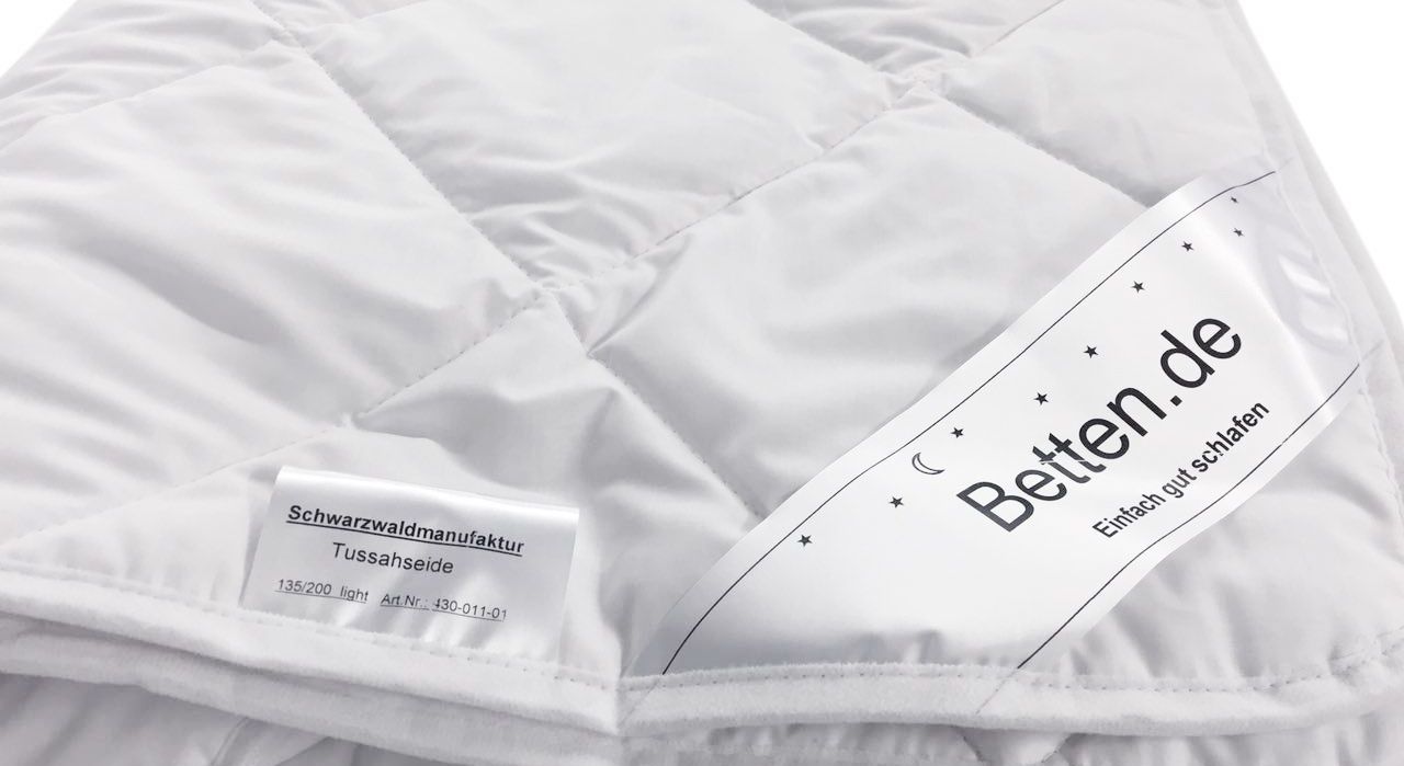 Der Baumwoll-Feinperkal-Bezug mit Einnadelsteppung ist nach &Ouml;ko-Tex Standard 100 schadstoffgepr&uuml;ft.